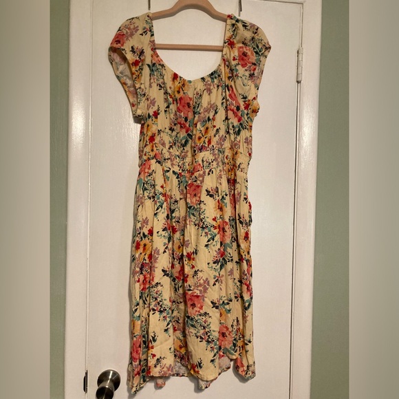 NWT Torrid Floral Dress Size 3 - Picture 3 of 5